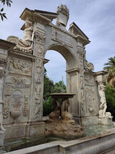 Tornate in funzione le storiche fontane della Villa Comunale di Napoli