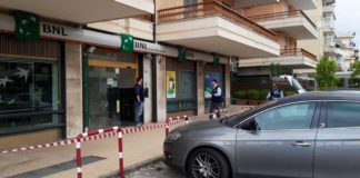 Aversa, assalto armato a un portavalori: feriti poliziotto e guardia giurata