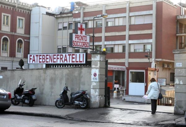 Ospedale Fatebenefratelli, soldi per accorciare la lista d’attesa: un arresto