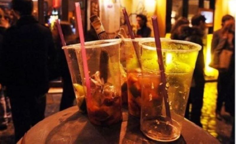 Chiaia, somministra alcolici a un minorenne: bar chiuso per 7 giorni