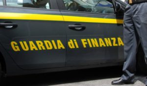 GDF Napoli: devoluto alcool sequestrato all'azienda ospedaliera Federico II