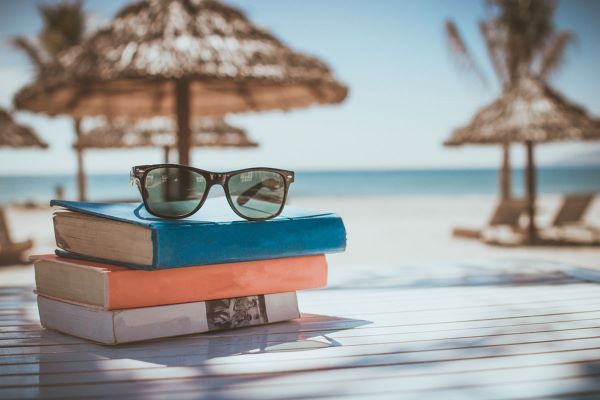 Quali saranno i libri più letti sulle spiagge italiane? Ecco qualche consiglio
