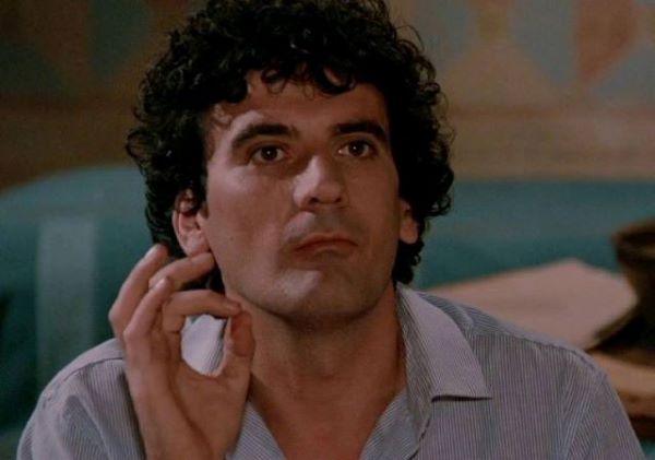 Attori napoletani: ecco i più famosi del cinema, teatro e televisione Attori napoletani: ecco i più famosi del cinema, teatro e televisione