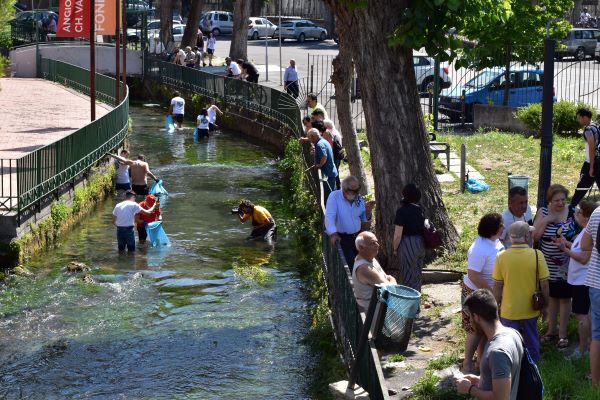 Sarno, volontari puliscono il Rio Palazzo: sono stati rimossi quintali di rifiuti