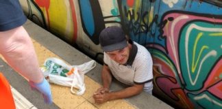 San Giorgio a Cremano, rimane incastrato tra il treno e la banchina: 50enne vivo per miracolo San Giorgio a Cremano, rimane incastrato tra il treno e la banchina