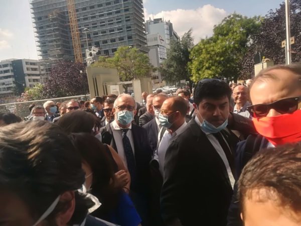 Popolare di Bari, al via il processo: decine di avvocati si costituiscono parte civile