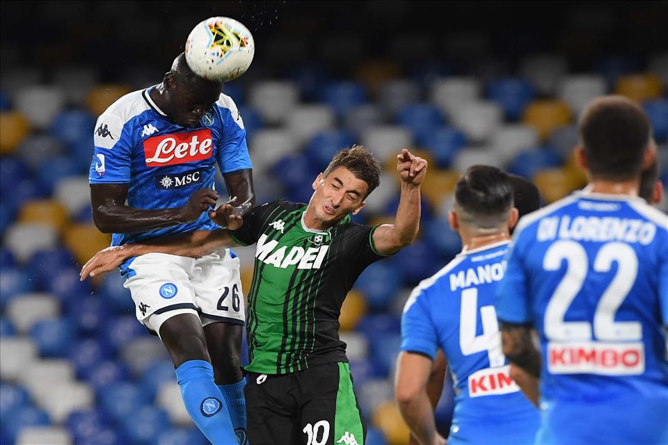 Calcio Napoli, successo azzurro al San Paolo. Gol di Hysaj e Allan