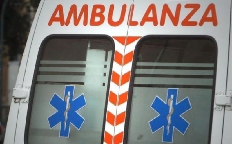 Posillipo, auto precipita in curva: 29enne portato d’urgenza in ospedale