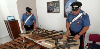 Santa Maria Capua Vetere: aveva un arsenale in casa, arrestato 63enne