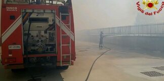 Incendio tra l'Interporto di Marcianise e il Centro commerciale Campania