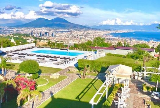 Guida alle migliori piscine di Napoli e Provincia. Info, orari e tariffe