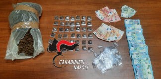 Varcaturo, Scoperto un circolo ricreativo abusivo e sequestra droga e soldi. Due arresti