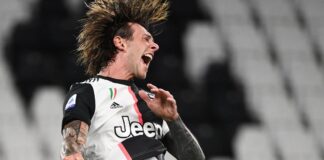 Calciomercato Napoli, Raiola: “Bernardeschi in azzurro? La porta non è chiusa” Calciomercato Napoli, Raiola: "Bernardeschi? La porta non è chiusa"