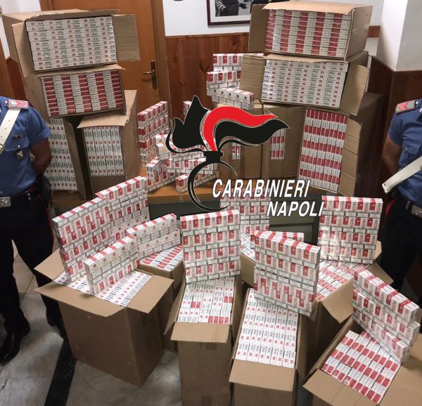 Torre Annunziata e Castellammare: 5 arresti e sequestro di 8mila pacchetti di sigarette