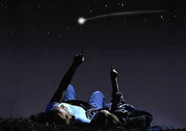 Come vedere a occhio nudo le stelle cadenti a San Lorenzo