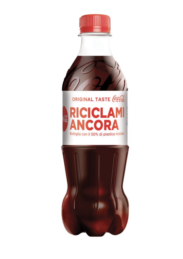 E' prodotta in Campania la bottiglia di Coca-Cola con il 50% di plastica riciclata