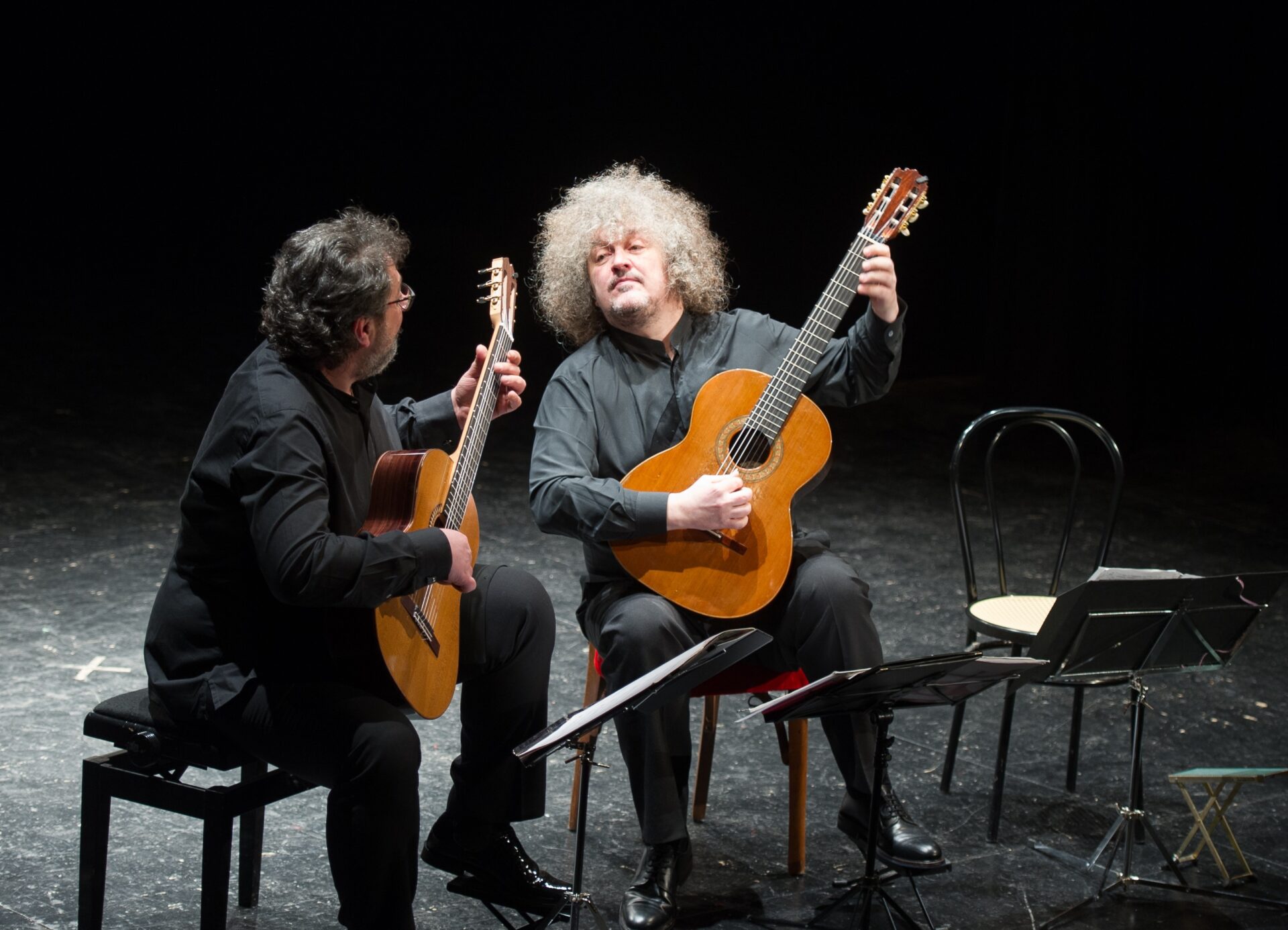 Al Teatro delle Palme i chitarristi Aniello Desiderio e Zoran Dukic