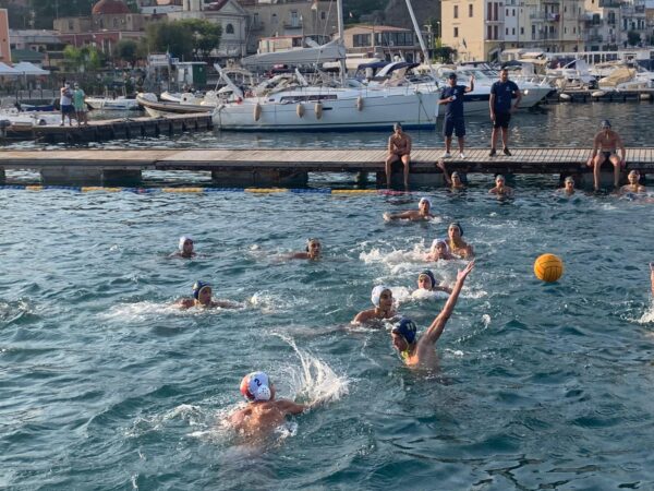 A Baia celebrati due grandi campioni: Enzo D'Angelo e Giulio Travaglio