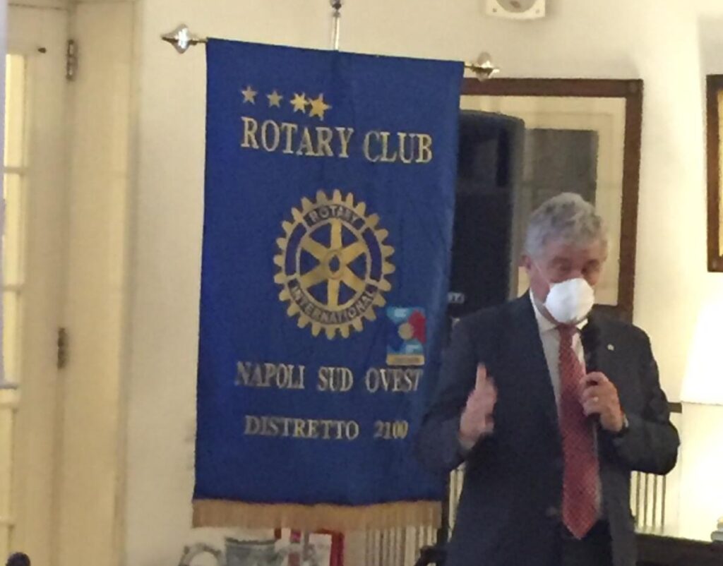 Rotary Club Napoli Sud Ovest. Il presidente Trapanese alla sua prima conviviale