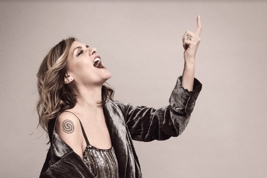 Irene Grandi in concerto dal vivo giovedì 3 settembre a Casertavecchia alla 48esima edizione di Settembre al Borgo evento diretto da Enzo Avitabile.