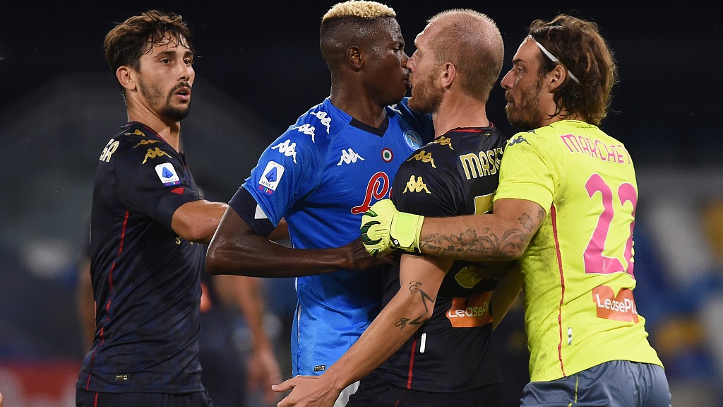Calcio Napoli, sabato mattina tampone decisivo: 11 positivi nel Genoa