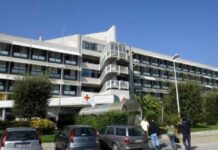 Scooter contro un’auto a Pozzuoli: muore uno studente di 16 anni