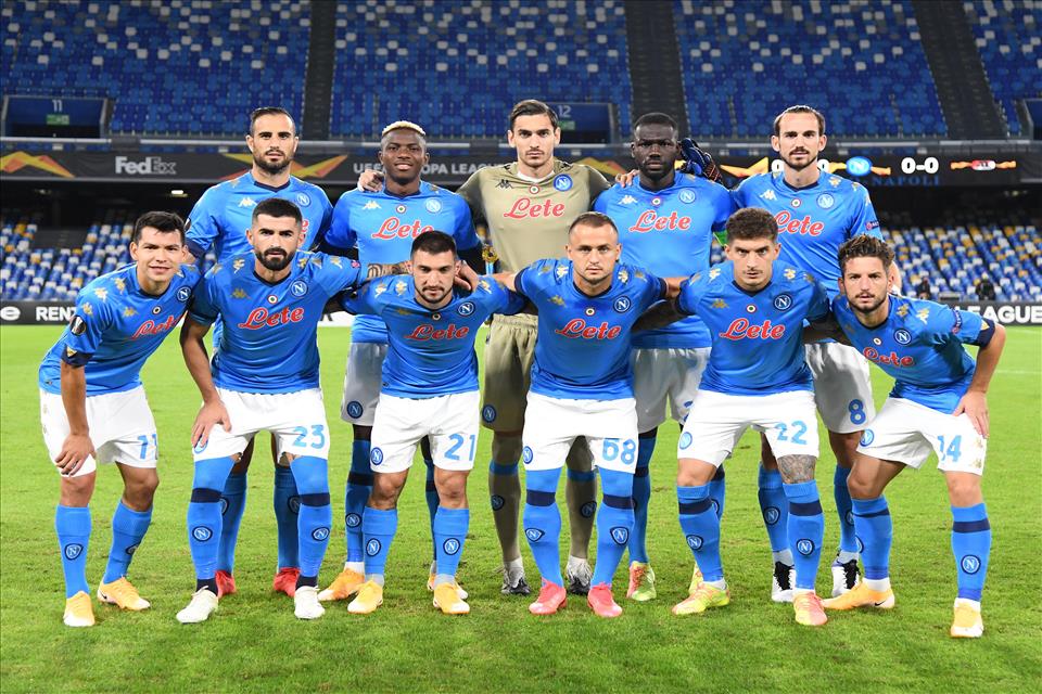 Pessimo inizio del Napoli in Europa League: l’AZ passa la San Paolo