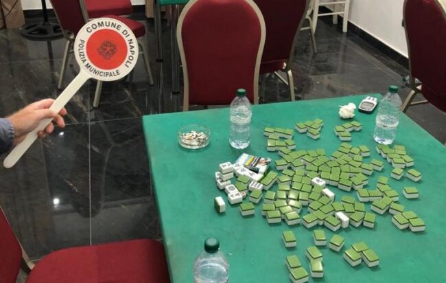 Scoperta bisca clandestina a Napoli Est: sequestri e denunce