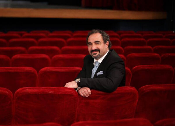 Al Teatro Cortese per i Tradimenti firmati Russo, arriva Stefano Ariota con Le mani aperte