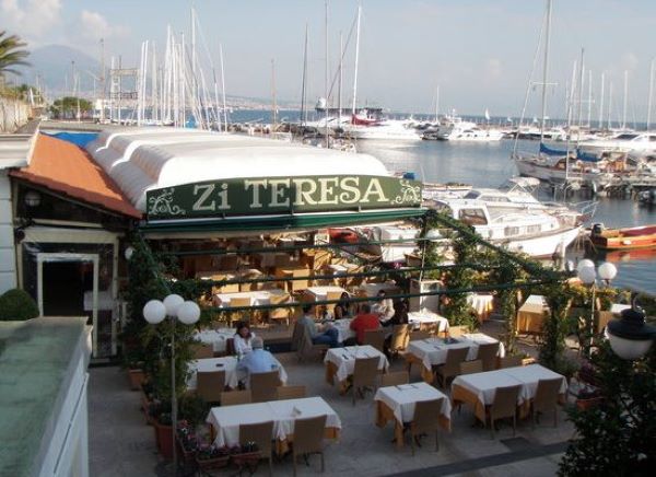 Borgo Marinari: sequestrate due strutture esterne dei ristoranti Zi Teresa e La Bersagliera