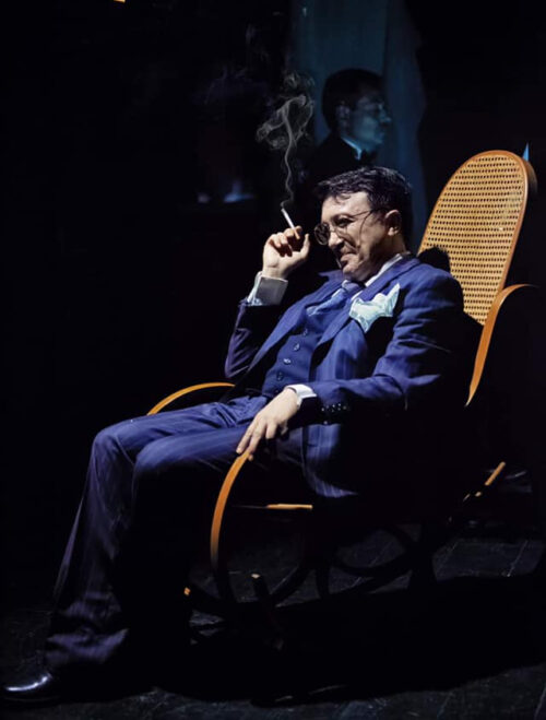 Le mani aperte al Cortese con Ariota per uno scontro senza tempo tra eros e anima