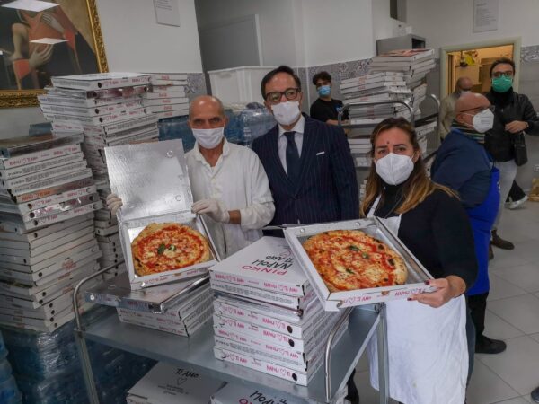 Confesercenti Campania, la 'Pizza solidale' si replica alla Vigilia di Natale