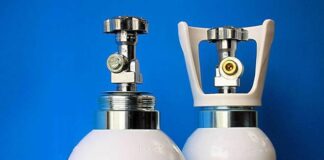 Napoli, la denuncia: vendite illegali di bombole di ossigeno