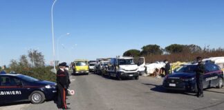 Giugliano, controlli nel campo rom: 8 automezzi sequestrati