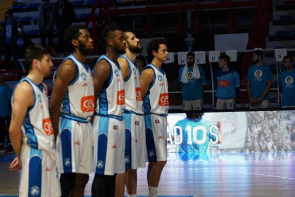 Serie A2 Girone Rosso: GeVi Napoli Basket-Benacquista Latina 90-58