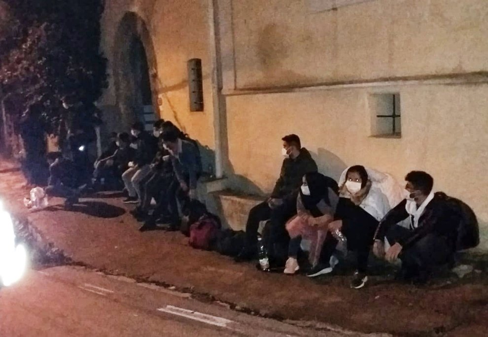 Massa Lubrense, 16 migranti sbarcano nella Baia di Ieranto