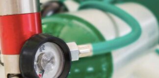 Covid a Napoli, emergenza anche su ossigeno liquido