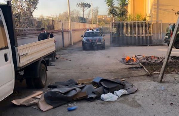 Giugliano, guaine date alle fiamme: 50enne arrestato dai Carabinieri