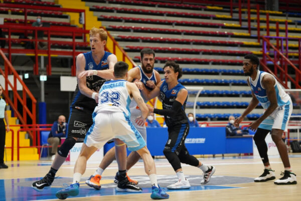 Supercoppa: Gevi Napoli Basket- Benacquista Latina 81-60