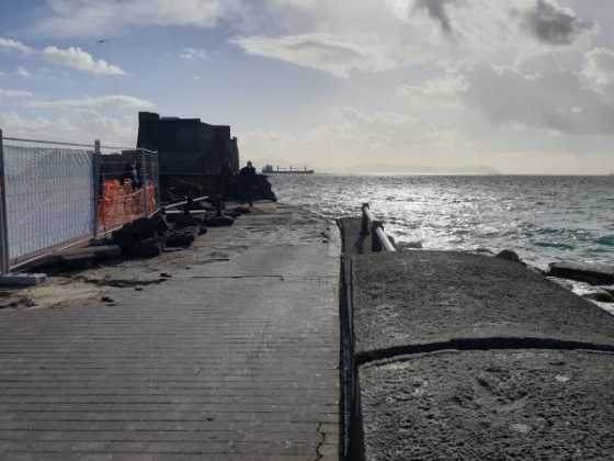 Maltempo a Napoli: riaperta via Partenope dopo la terribile mareggiata (GALLERY)