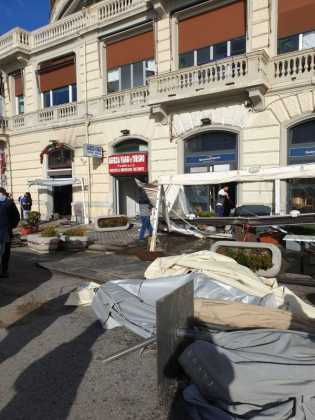 Maltempo a Napoli: riaperta via Partenope dopo la terribile mareggiata (GALLERY)