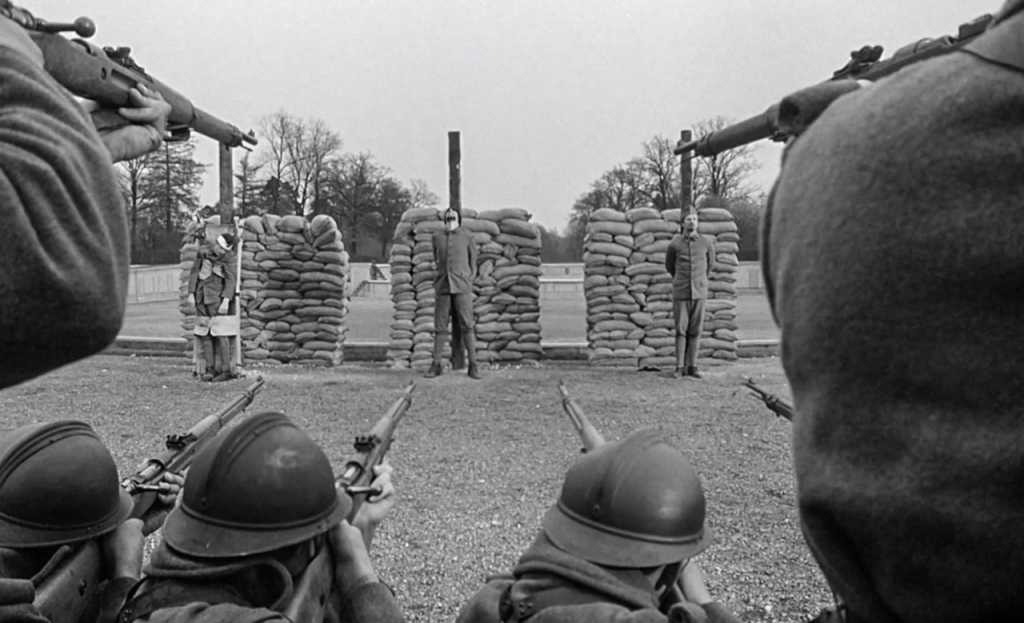 "Orizzonti di Gloria" e "Uomini Contro": la "Grande Guerra" secondo Kubrick e Rosi