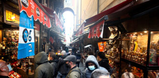 San Gregorio Armeno, torna il senso unico pedonale