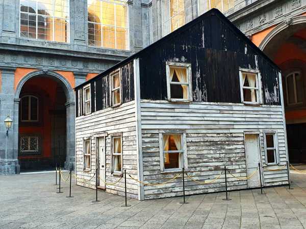 Nel Palazzo Reale di Napoli la casa-simbolo dei diritti umani di Rosa Parks Nel Palazzo Reale di Napoli la casa-simbolo dei diritti umani di Rosa Parks