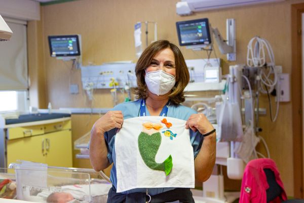 Ospedale Betania di Ponticelli: prematuri in mascherina per il Carnevale in Tin