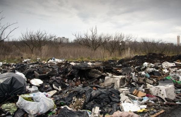 Terra dei fuochi, Procura e Istituto superiore di Sanità: “Tumori legati ai rifiuti”