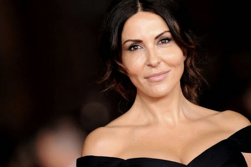 Amici 21: Sabrina Ferilli prima ospite del serale Amici 21: Sabrina Ferilli prima ospite del serale
