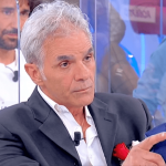 Uomini e Donne, Gemma Galgani “imita” Charlize Theron: la reazione di Tina Cipollari