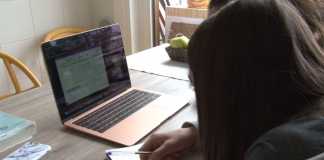 Salerno, mamma e figlia salvate dalla maestra durante la dad