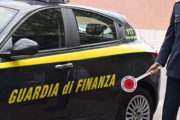 Benevento: GdF sequestra beni per 700mila euro a quattro società